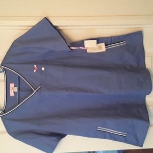 NWT womens scrub top
